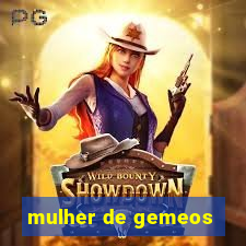 mulher de gemeos